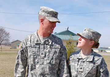 Sgt  Jason Klipfel and Spc  Ashley Klipfel  a dual military couple  U S  Army photo 